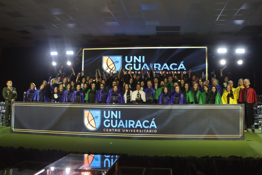 Colação de Grau reúne 40 formandos de 13 cursos da UniGuairacá