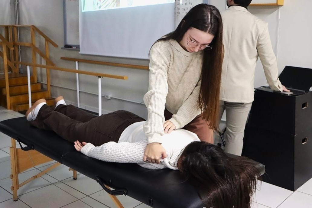 UniGuairacá realiza 6º Jornada Acadêmica de Fisioterapia com palestras e atividades práticas