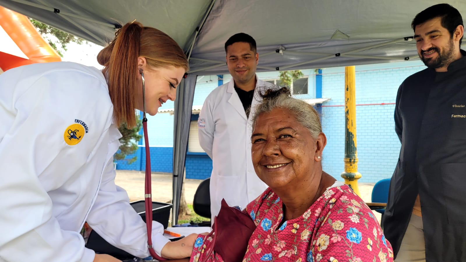 Acadêmicos de saúde da São Vicente/UniGuairacá participam de evento do Dia da Mulher em Irati