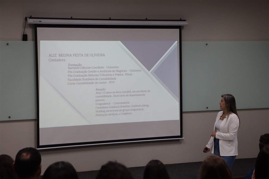 Cursos de Gestão UniGuairacá comemoram Dia do Administrador e Dia do Contador com palestra especial