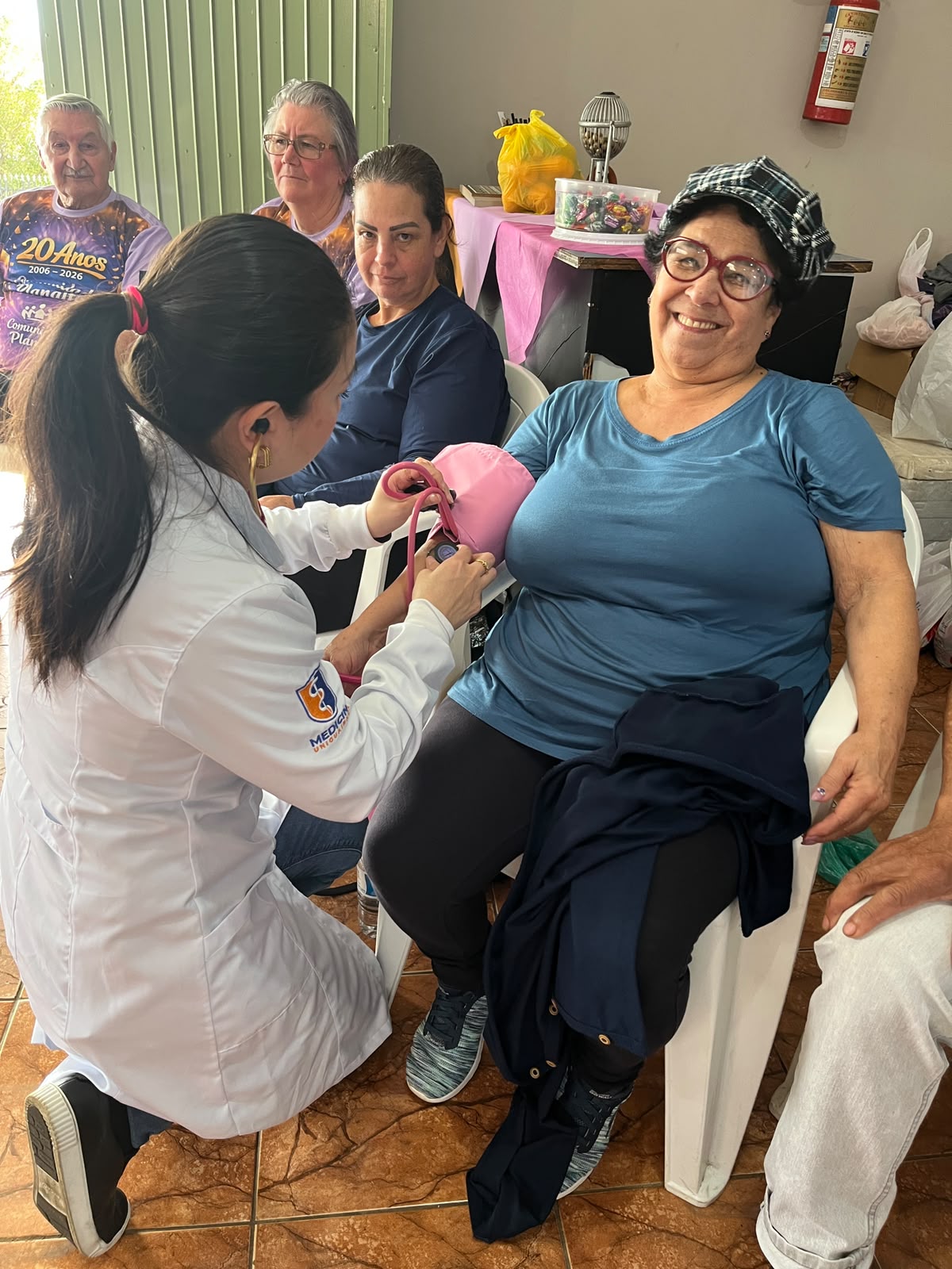 T2 de Medicina promove atividade de educação em saúde com idosos