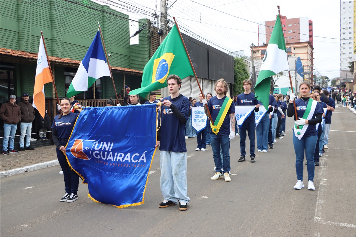 UniGuairacá e Colégio Guairacá participam do desfile de 7 de Setembro 
