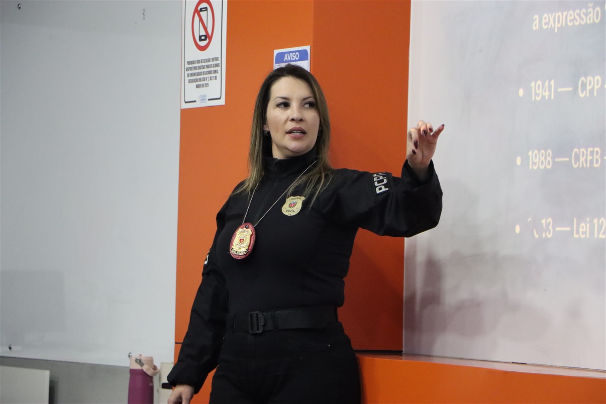 Carreiras de Sucesso: Direito UniGuairacá recebe delegada Ana Carolina Hass para palestra inspiradora