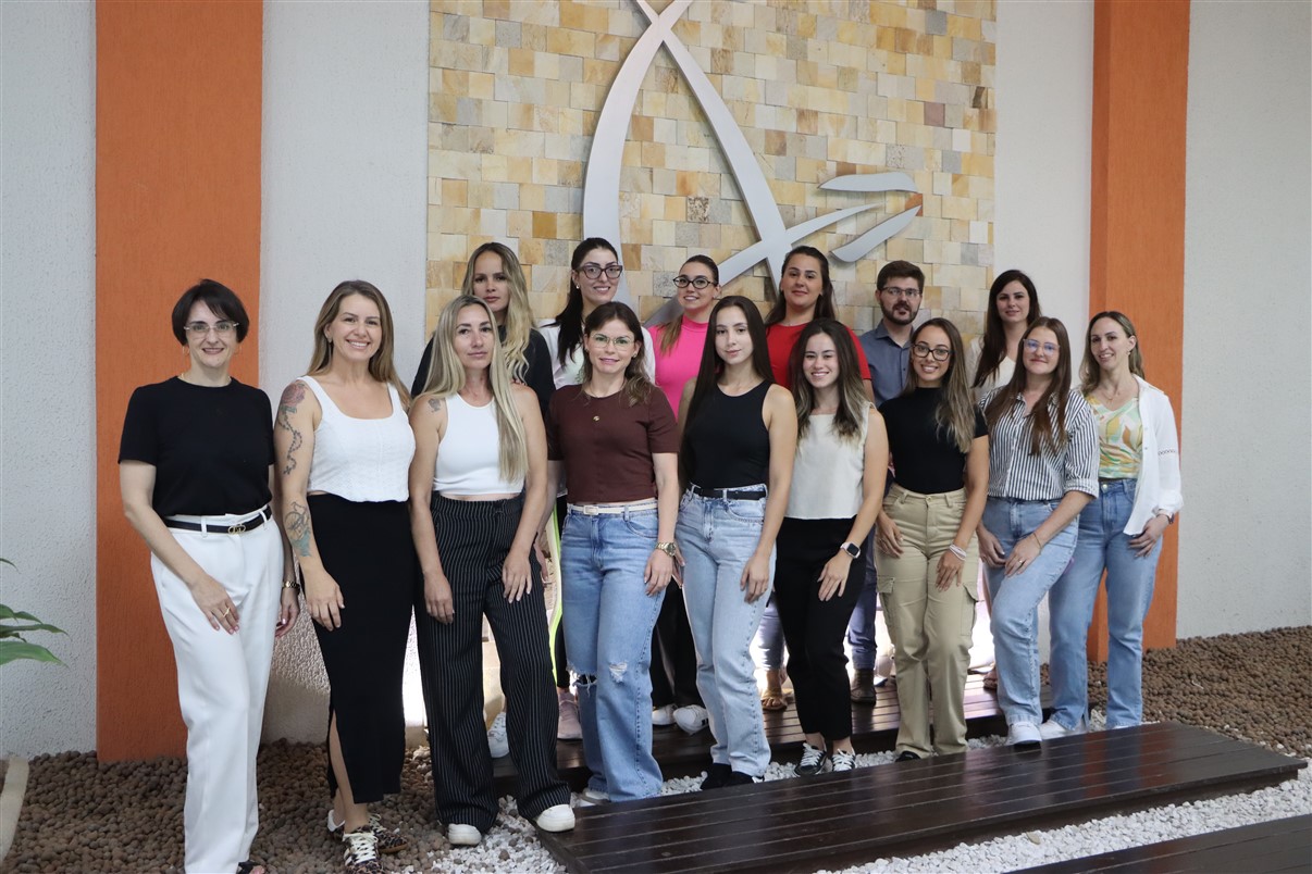 Pós-graduação em Estética Avançada UniGuairacá inicia ano com turma nova