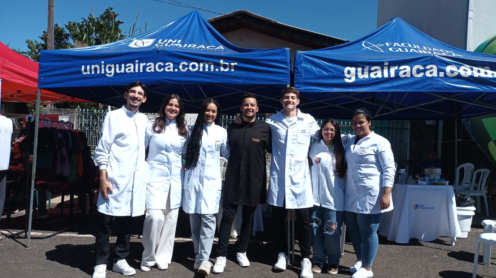 UniGuairacá em Ação: acadêmicos de saúde auxiliam na 3ª Corrida da ACIAP na cidade de Pinhão