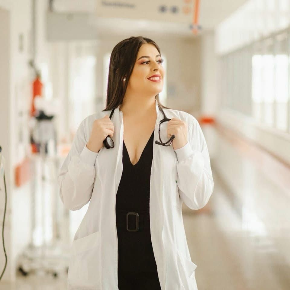 Pratas da Casa: conheça Amanda Castro, egressa do curso de Fisioterapia