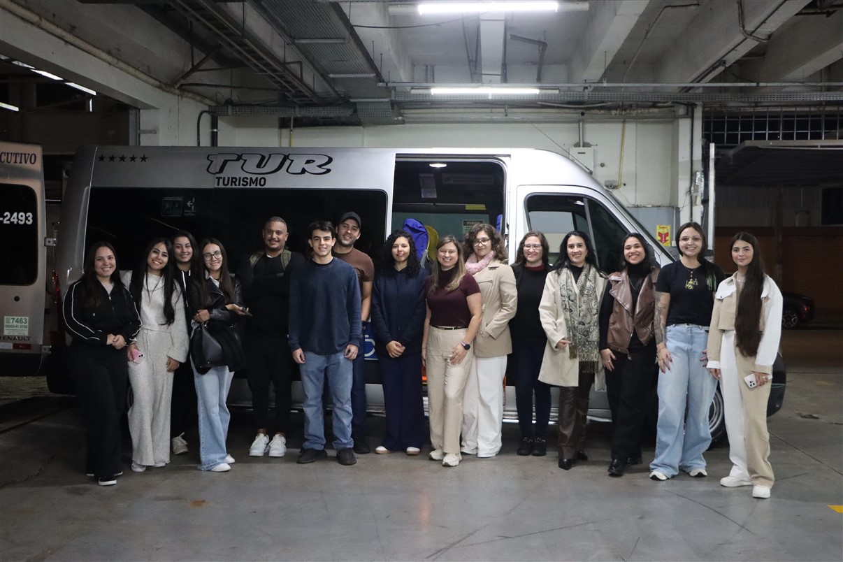 Acadêmicos de Direito UniGuairacá embarcam para Brasília em viagem técnica com participação na ExpoDireito