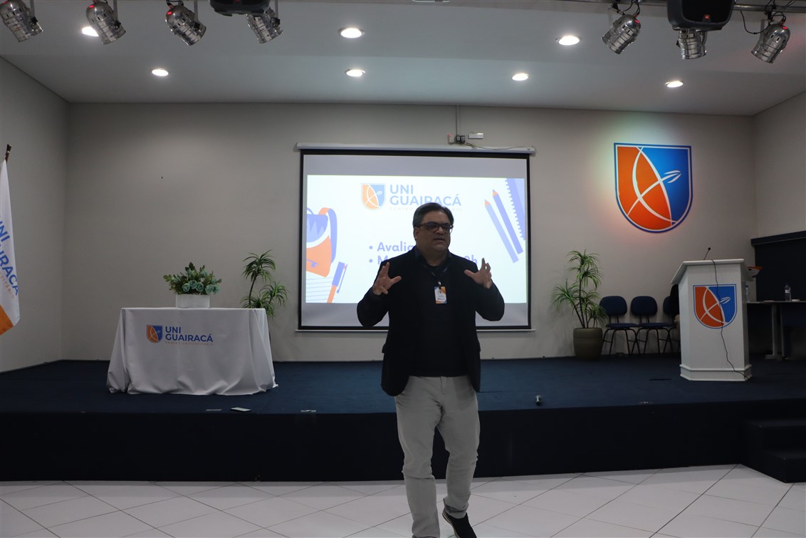 Foco no preparo e educação de qualidade: UniGuairacá dá início à Semana Pedagógica 2025.2