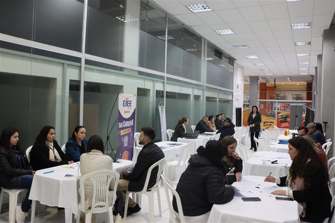 2ª Semana da Empregabilidade na UniGuairacá finaliza com feira de empregos