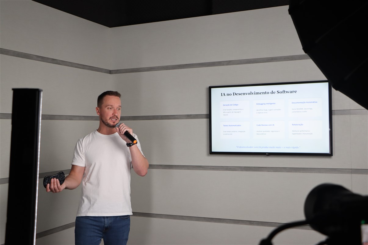 II Encontro de Gestão, Tecnologia e Inovação debate aplicações da inteligência artificial no mercado atual